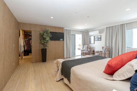 Casa à venda com 450m², 4 quartos e 3 vagas Casa à venda com 450m², 4 quartos e 3 vagasSuíte 1