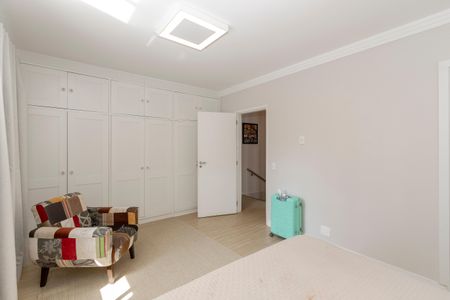 Casa à venda com 450m², 4 quartos e 3 vagas Casa à venda com 450m², 4 quartos e 3 vagasSuíte 2