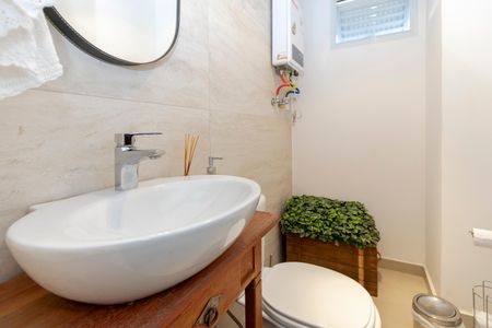 Casa à venda com 450m², 4 quartos e 3 vagas Casa à venda com 450m², 4 quartos e 3 vagasLavabo do Escritório