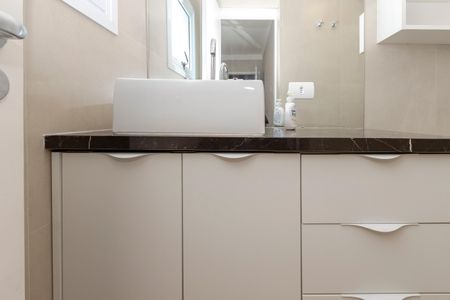 Casa à venda com 450m², 4 quartos e 3 vagas Casa à venda com 450m², 4 quartos e 3 vagasBanheiro da Suíte de Hospedes