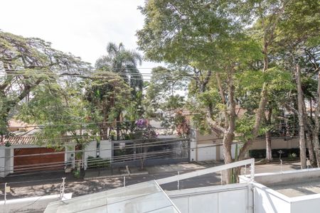 Casa à venda com 450m², 4 quartos e 3 vagas Casa à venda com 450m², 4 quartos e 3 vagasVista da Suíte 2