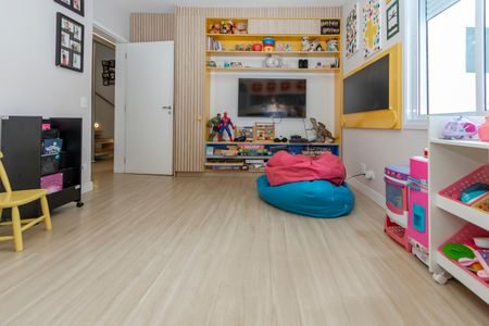 Casa à venda com 450m², 4 quartos e 3 vagas Casa à venda com 450m², 4 quartos e 3 vagasBrinquedoteca