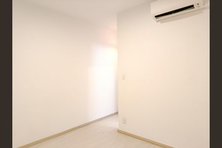 Casa à venda com 250m², 3 quartos e 3 vagas Casa à venda com 250m², 3 quartos e 3 vagasSuíte 2