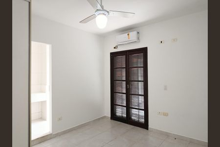 Casa à venda com 250m², 3 quartos e 3 vagas Casa à venda com 250m², 3 quartos e 3 vagasEdícula