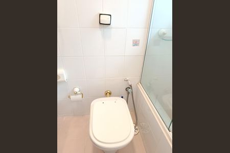 Casa à venda com 250m², 3 quartos e 3 vagas Casa à venda com 250m², 3 quartos e 3 vagasBanheiro da Suíte 2