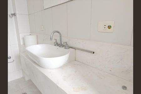 Casa à venda com 250m², 3 quartos e 3 vagas Casa à venda com 250m², 3 quartos e 3 vagasBanheiro da Edícula