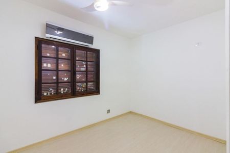 Casa à venda com 250m², 4 quartos e 3 vagas