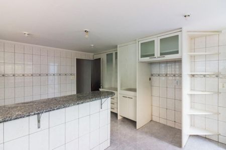 Casa à venda com 250m², 4 quartos e 3 vagas
