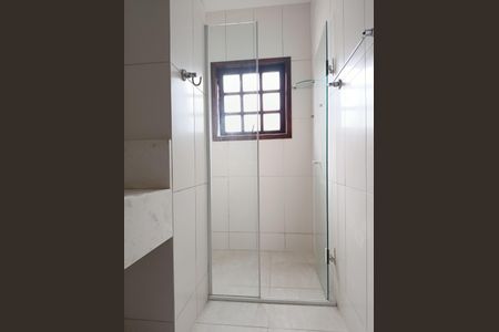 Casa à venda com 250m², 3 quartos e 3 vagas Casa à venda com 250m², 3 quartos e 3 vagasBanheiro da Edícula