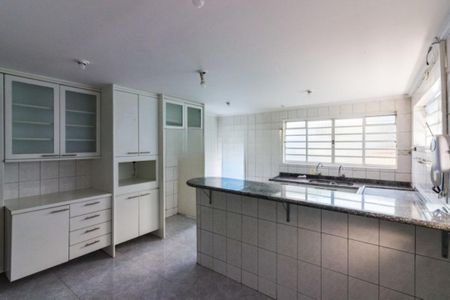 Casa à venda com 250m², 4 quartos e 3 vagas