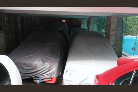 Casa à venda com 450m², 4 quartos e 6 vagas