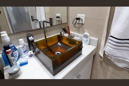 Apartamento à venda com 65m², 3 quartos e 2 vagas Apartamento à venda com 65m², 3 quartos e 2 vagasBanheiro da Suíte