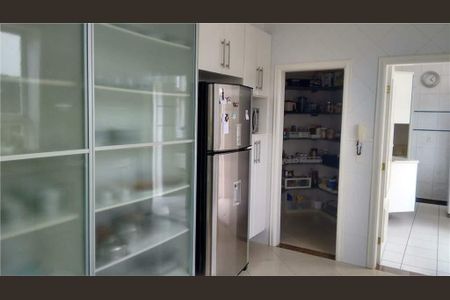 Casa de condomínio à venda com 260m², 3 quartos e sem vaga