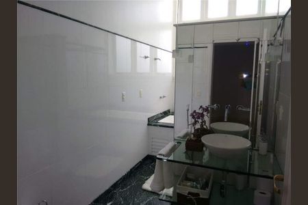 Casa de condomínio à venda com 260m², 3 quartos e sem vaga