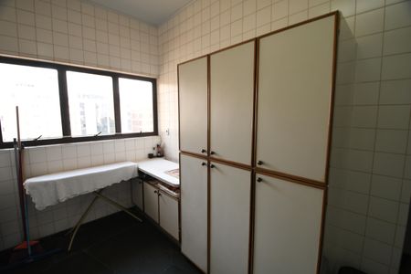 Apartamento à venda com 533m², 6 quartos e 4 vagasÁrea de Serviço