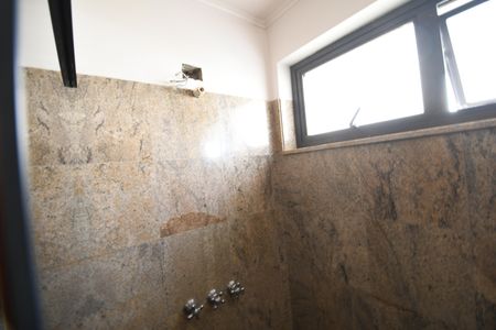 Apartamento à venda com 533m², 6 quartos e 4 vagasBanheiro da Suíte 3