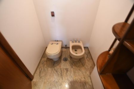 Apartamento à venda com 533m², 6 quartos e 4 vagasBanheiro da Suíte 3