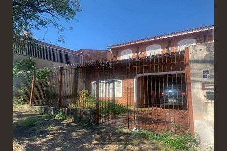Casa à venda com 224m², 3 quartos e sem vaga