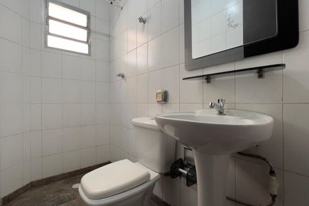 Casa à venda com 172m², 3 quartos e 2 vagas Casa à venda com 172m², 3 quartos e 2 vagasBanheiro Edícula