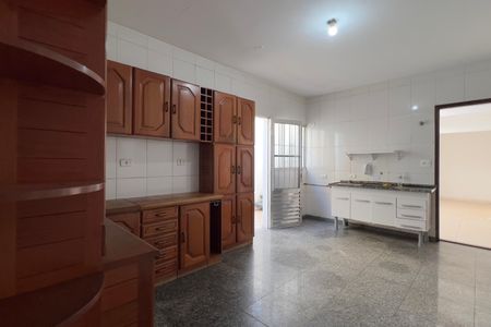 Casa à venda com 172m², 3 quartos e 2 vagas Casa à venda com 172m², 3 quartos e 2 vagasCozinha