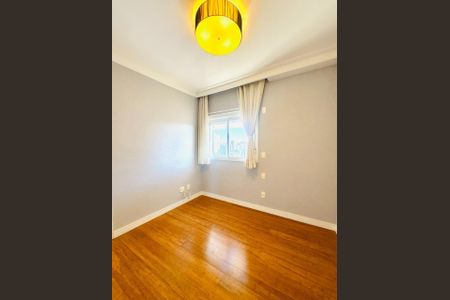 Apartamento à venda com 251m², 4 quartos e 4 vagas