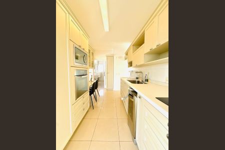 Apartamento à venda com 251m², 4 quartos e 4 vagas