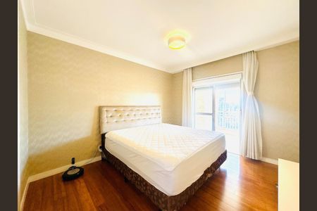 Apartamento à venda com 251m², 4 quartos e 4 vagas
