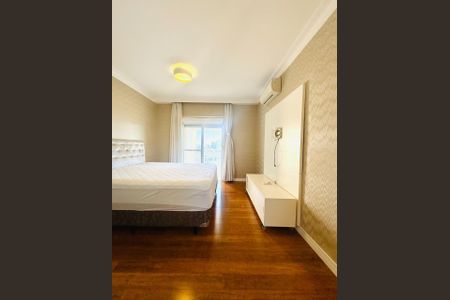Apartamento à venda com 251m², 4 quartos e 4 vagas