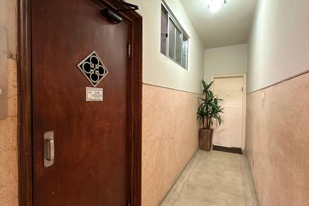 Apartamento à venda com 86m², 2 quartos e sem vaga Apartamento à venda com 86m², 2 quartos e sem vagaCorredor