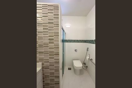 Apartamento à venda com 86m², 2 quartos e sem vaga Apartamento à venda com 86m², 2 quartos e sem vagaBanheiro Social