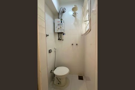 Apartamento à venda com 86m², 2 quartos e sem vaga Apartamento à venda com 86m², 2 quartos e sem vagaBanheiro de Serviço