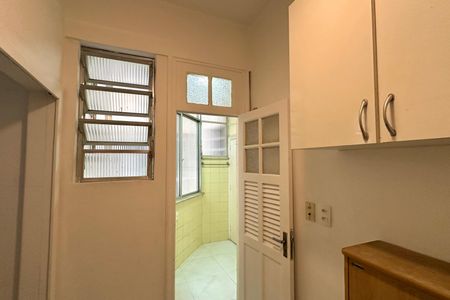 Apartamento à venda com 86m², 2 quartos e sem vaga Apartamento à venda com 86m², 2 quartos e sem vagaQuarto de Serviço