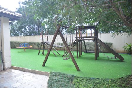 Apartamento à venda com 80m², 3 quartos e 2 vagasÁrea comum - Playground