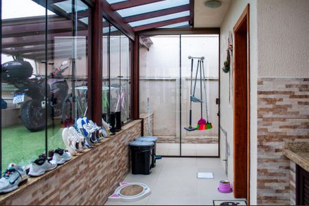 Casa à venda com 190m², 2 quartos e 5 vagasArea de serviço