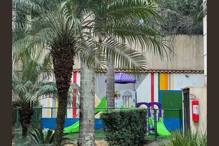 Apartamento à venda com 65m², 3 quartos e 1 vaga Apartamento à venda com 65m², 3 quartos e 1 vagaÁrea Comum - Playground