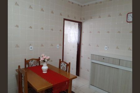 Casa à venda com 247m², 4 quartos e 5 vagas Casa à venda com 247m², 4 quartos e 5 vagasSala de Jantar