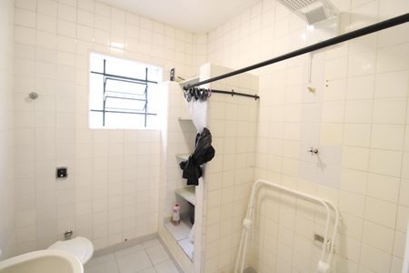 Casa à venda com 186m², 4 quartos e 2 vagasBanheiro Social