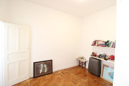 Casa à venda com 186m², 4 quartos e 2 vagasSuíte 1