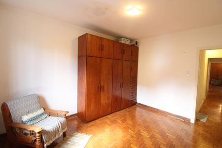 Casa à venda com 186m², 4 quartos e 2 vagasQuarto 1