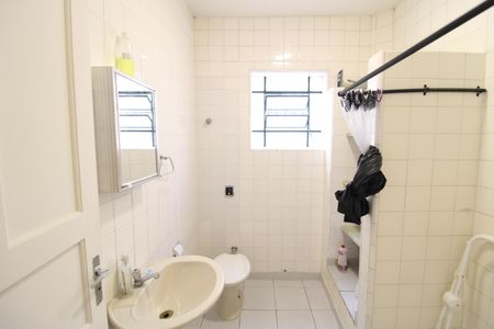 Casa à venda com 186m², 4 quartos e 2 vagasBanheiro Social