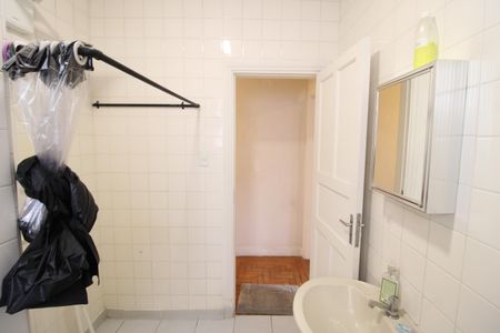 Casa à venda com 186m², 4 quartos e 2 vagasBanheiro Social