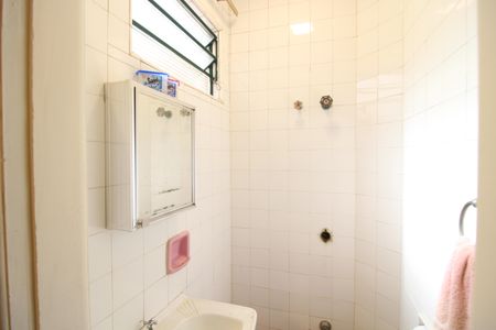 Casa à venda com 186m², 4 quartos e 2 vagasBanheiro Suíte 1