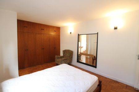 Casa à venda com 186m², 4 quartos e 2 vagasSuíte 2