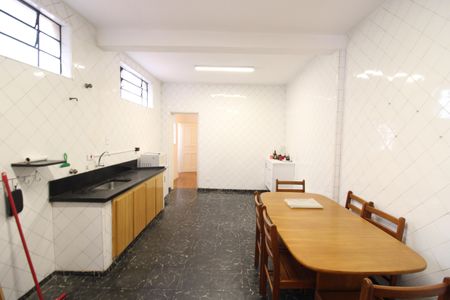 Casa à venda com 186m², 4 quartos e 2 vagasCozinha