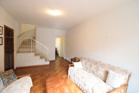 Casa à venda com 186m², 4 quartos e 2 vagasSala