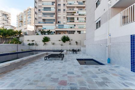 Apartamento à venda com 62m², 2 quartos e 1 vaga Apartamento à venda com 62m², 2 quartos e 1 vagaÁrea Comum - Piscina