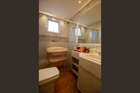 Apartamento à venda com 75m², 2 quartos e 2 vagasBanheiro da Suíte