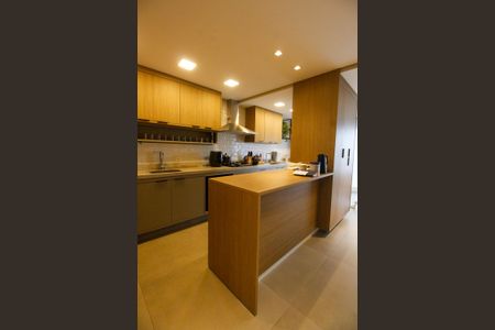 Apartamento à venda com 75m², 2 quartos e 2 vagasCozinha