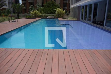 Apartamento à venda com 75m², 2 quartos e 2 vagas Apartamento à venda com 75m², 2 quartos e 2 vagasÁrea comum - Piscina