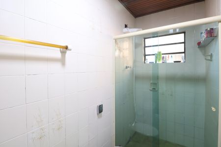 Casa à venda com 107m², 3 quartos e 3 vagasBanheiro